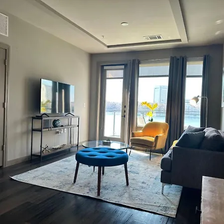 Lakeside Living W Trails, Music, Local Boutiques